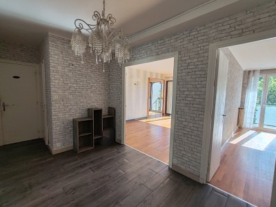 APPARTEMENT T4 A VENDRE - ST ETIENNE CENTRE VILLE - 90.17 m2 - 107 000 €