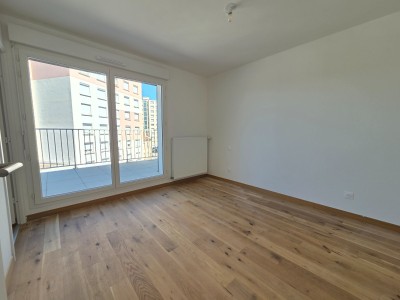 APPARTEMENT T4 A VENDRE - ST ETIENNE CHATEAUCREUX - 76.95 m2 - 285 000 &euro;