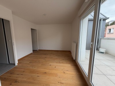 APPARTEMENT T4 A VENDRE - ST ETIENNE CHATEAUCREUX - 90.67 m2 - 300 000 &euro;