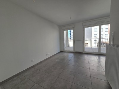 APPARTEMENT T4 A VENDRE - ST ETIENNE CHATEAUCREUX - 79.93 m2 - 272 000 €