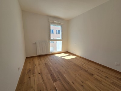APPARTEMENT T4 A VENDRE - ST ETIENNE CHATEAUCREUX - 79.93 m2 - 272 000 €