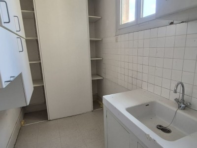 APPARTEMENT T4 A VENDRE - ST ETIENNE CHAVANELLE - 123 m2 - 120 000 €