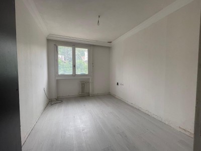 Appartement type 4 avec 3 chambres et balcon A VENDRE - ST ETIENNE CITE DU DESIGN - 81.27 m2 - 133000€