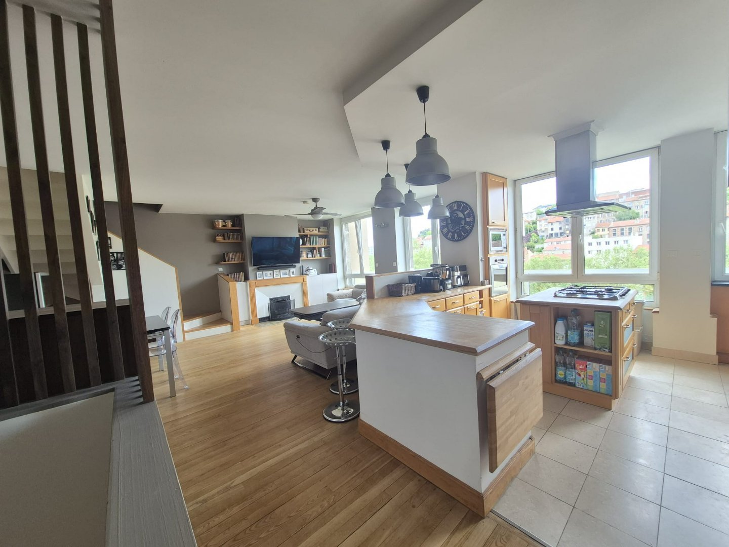 APPARTEMENT T4 A VENDRE - ST ETIENNE COLLINE DES PERES - 132.11 m2 - 165�000�&euro;