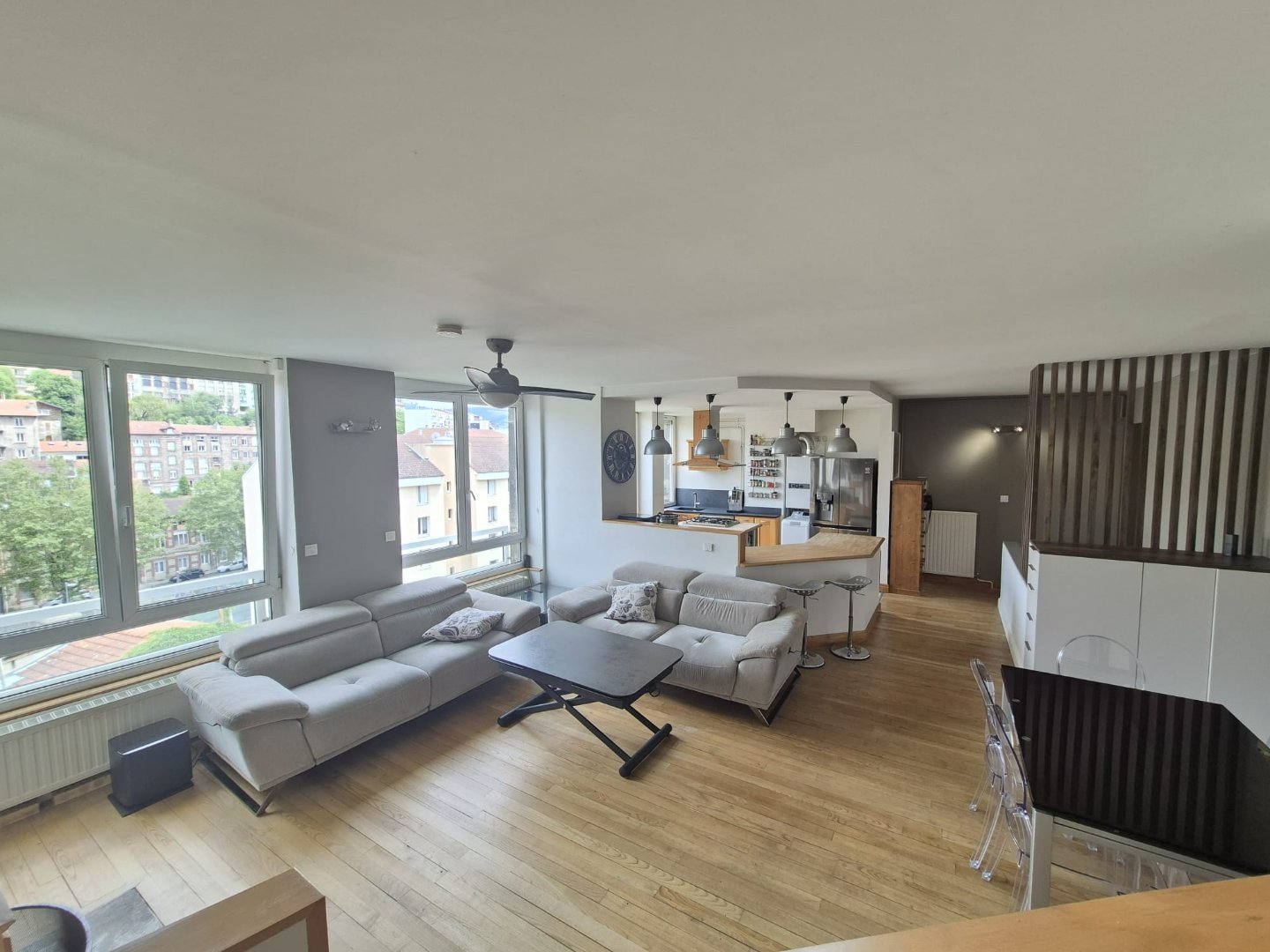 APPARTEMENT T4 A VENDRE - ST ETIENNE COLLINE DES PERES - 132.11 m2 - 165�000�&euro;