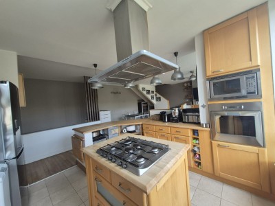 APPARTEMENT T4 A VENDRE - ST ETIENNE COLLINE DES PERES - 132.11 m2 - 175000€