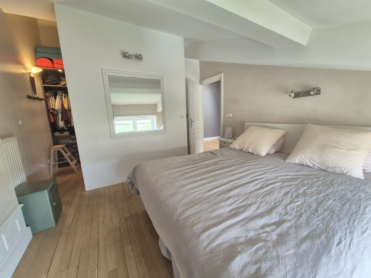 APPARTEMENT T4 A VENDRE - ST ETIENNE COLLINE DES PERES - 132.11 m2 - 165�000�&euro;