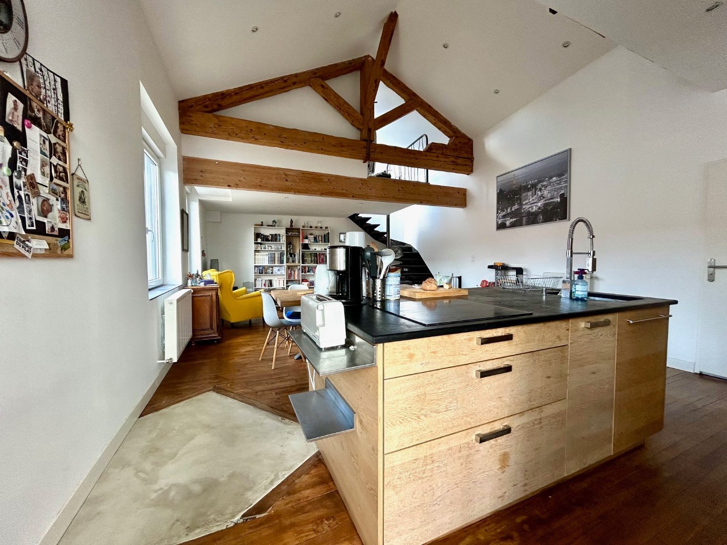 APPARTEMENT T4 - ST ETIENNE COLLINE DES PERES - 100.4 m2 - VENDU