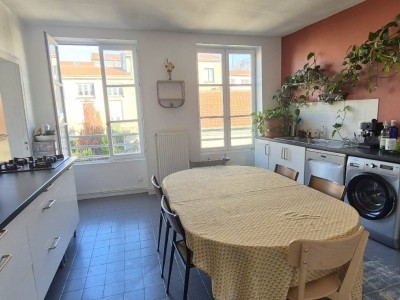 APPARTEMENT T4 A VENDRE - ST ETIENNE Crt de roch - 123 m2 - 159900€