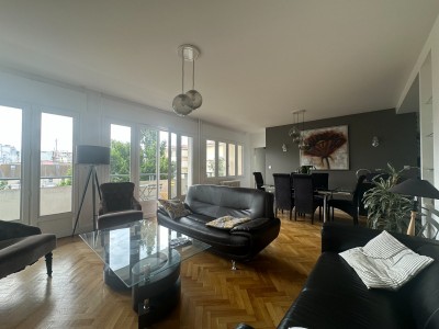 APPARTEMENT T4 A VENDRE - ST ETIENNE entre les coles Fauriel et Mimard - 106.62 m2 - 163000€