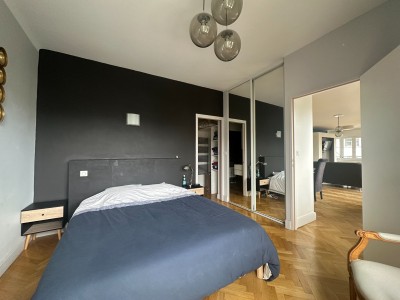 APPARTEMENT T4 A VENDRE - ST ETIENNE entre les coles Fauriel et Mimard - 106.62 m2 - 163000€