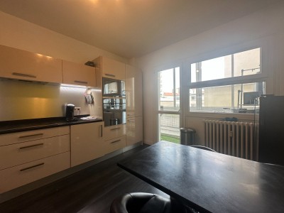 APPARTEMENT T4 A VENDRE - ST ETIENNE entre les coles Fauriel et Mimard - 106.62 m2 - 163000€