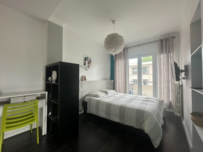 APPARTEMENT T4 A VENDRE - ST ETIENNE entre les coles Fauriel et Mimard - 106.62 m2 - 163000€