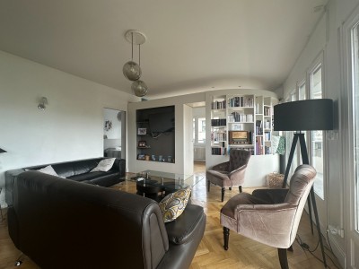 APPARTEMENT T4 A VENDRE - ST ETIENNE entre les coles Fauriel et Mimard - 106.62 m2 - 163000€