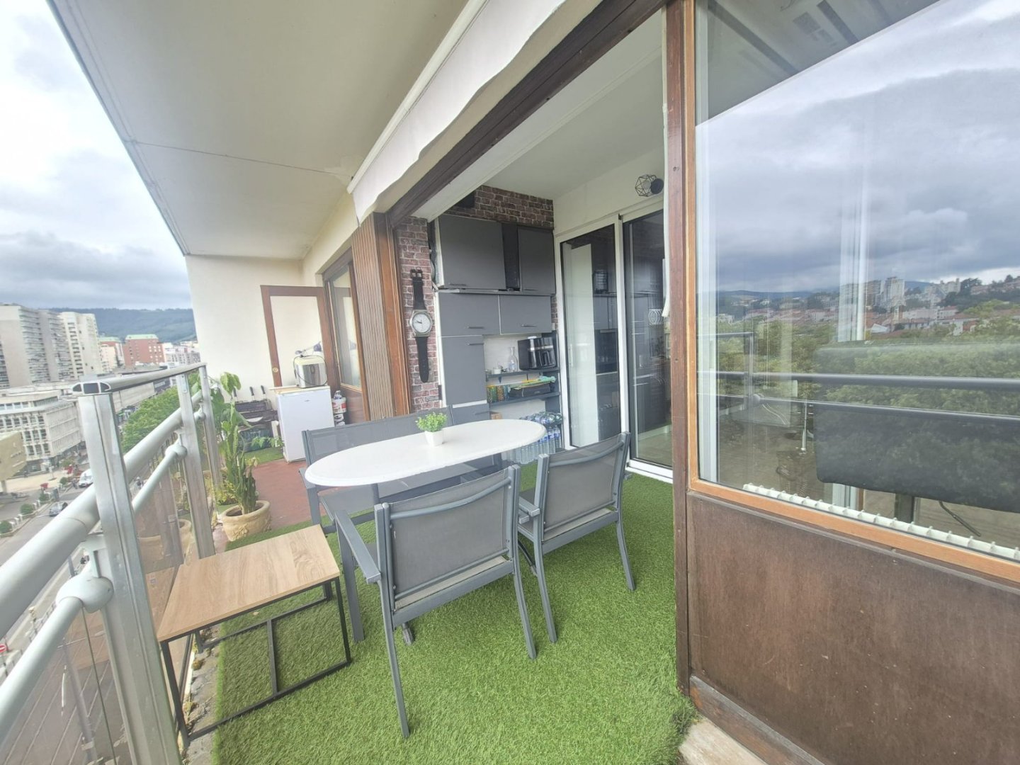 APPARTEMENT T4 - ST ETIENNE FACULTE   CENTRE DEUX - 122.77 m2 - VENDU