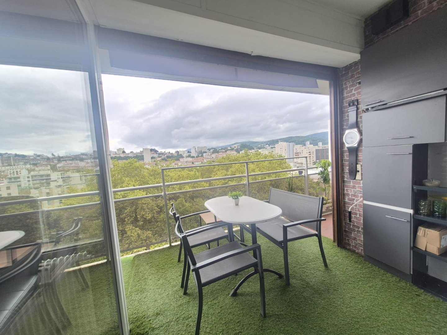 APPARTEMENT T4 - ST ETIENNE FACULTE   CENTRE DEUX - 122.77 m2 - VENDU