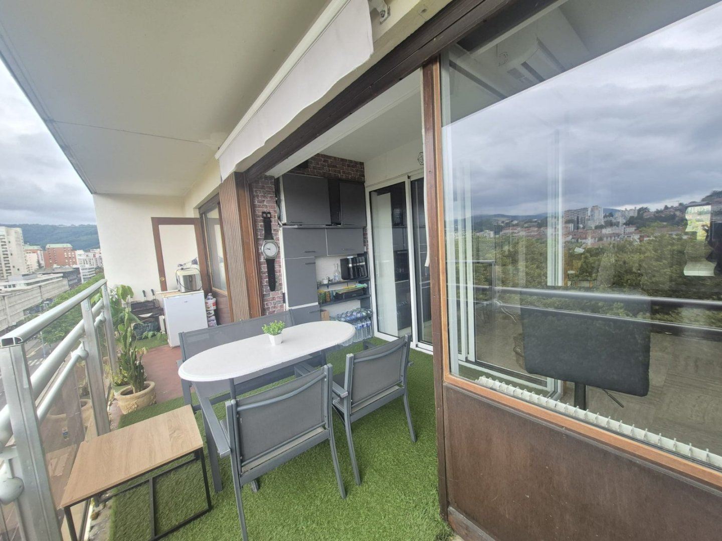 APPARTEMENT T4 - ST ETIENNE FACULTE   CENTRE DEUX - 122.77 m2 - VENDU