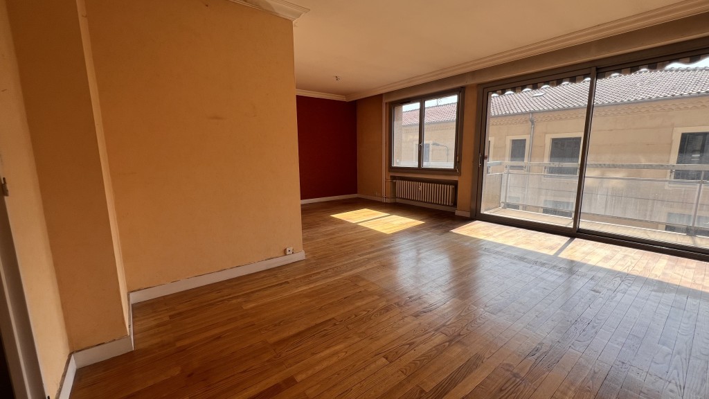 APPARTEMENT T4 A VENDRE - ST ETIENNE FACULTE   CENTRE DEUX - 80 m2 - 99�000�&euro;