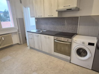 APPARTEMENT T4 A VENDRE - ST ETIENNE Faculté - 80.35 m2 - 5 000 €