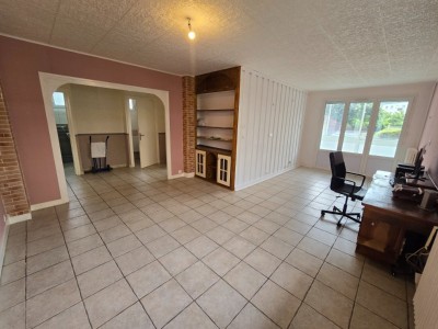 APPARTEMENT T4 - ST ETIENNE FAURIEL - 81.7 m2 - 127800€