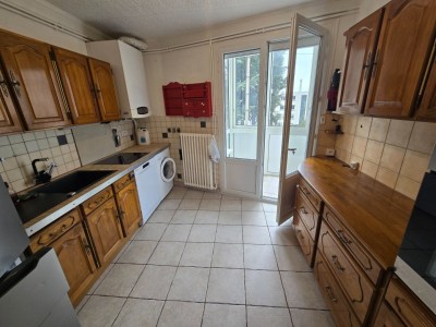 APPARTEMENT T4 - ST ETIENNE FAURIEL - 81.7 m2 - 127800€