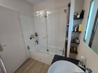 APPARTEMENT T4 A VENDRE - ST ETIENNE FAURIEL - 87.86 m2 - 225000€