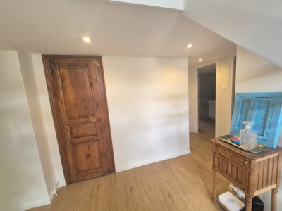 APPARTEMENT T4 A VENDRE - ST ETIENNE FAURIEL - 118.5 m2 - 220000€