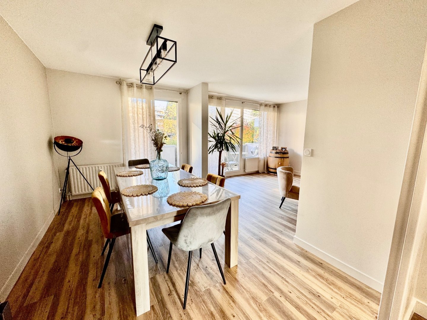 F4 De 102 m2 avec balcon - ST ETIENNE FAURIEL - 102.46 m2 - 189�000�&euro;