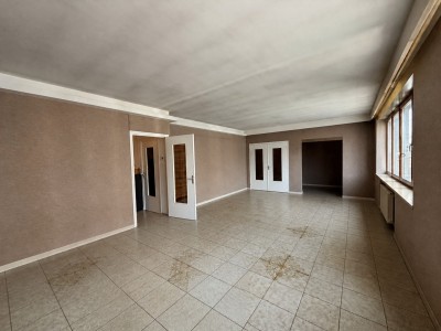 APPARTEMENT T4 A VENDRE - ST ETIENNE FAURIEL - 140 m2 - 180 000 &euro;