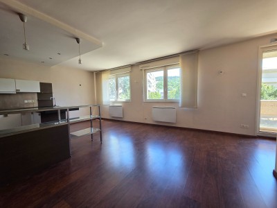 APPARTEMENT T4 A VENDRE - ST ETIENNE FOURNEYRON - 100.31 m2 - 165 000 &euro;