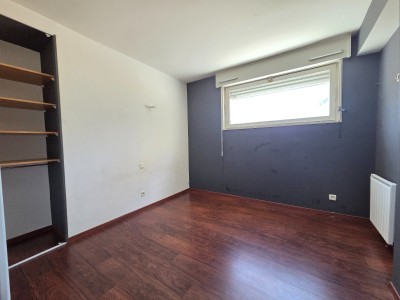 APPARTEMENT T4 A VENDRE - ST ETIENNE FOURNEYRON - 100.31 m2 - 165 000 &euro;