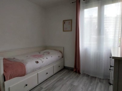 APPARTEMENT T4 - ST ETIENNE JACQUARD - 77.44 m2 - 137000€