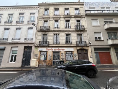 APPARTEMENT T4 A VENDRE - ST ETIENNE JACQUARD - 100 m2 - 120000€