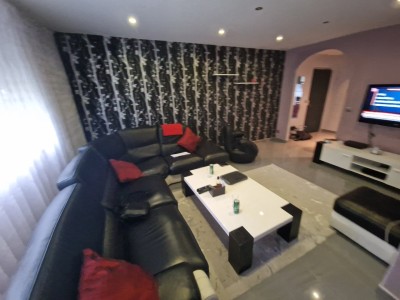 APPARTEMENT T4 A VENDRE - ST ETIENNE LA METARE - 92 m2 - 99000€