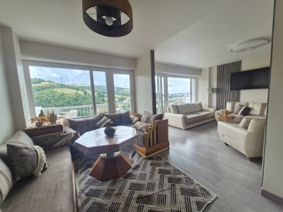 Appartement 79,5m, F4, Balcon