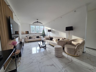 APPARTEMENT T4 A VENDRE - ST ETIENNE LA METARE - 73.16 m2 - 88 000 €