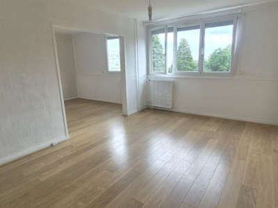 APPARTEMENT T4 A VENDRE - ST ETIENNE LA METARE - 80 m2 - 75 000 €