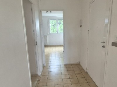 APPARTEMENT T4 A VENDRE - ST ETIENNE LA METARE - 80 m2 - 75 000 €