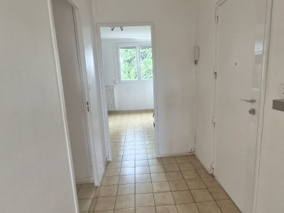 APPARTEMENT T4 A VENDRE - ST ETIENNE LA METARE - 80 m2 - 75 000 €