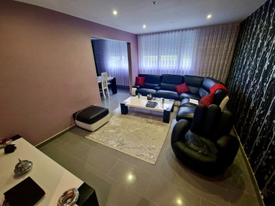 APPARTEMENT T4 A VENDRE - ST ETIENNE LA METARE - 92 m2 - 89 000 €
