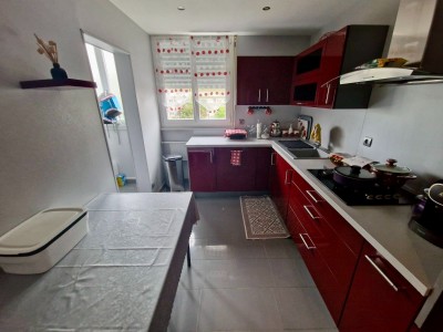 APPARTEMENT T4 A VENDRE - ST ETIENNE LA METARE - 92 m2 - 89 000 €