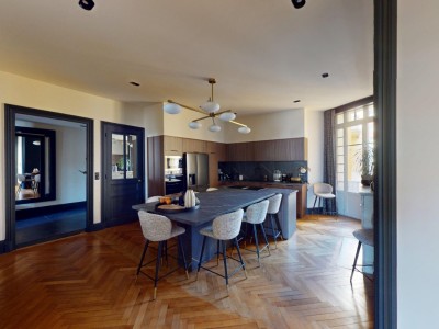 Appartement Haussmannien prestige 178m2 A VENDRE - ST ETIENNE LIBÉRATION - 181 m2 - 359 000 €