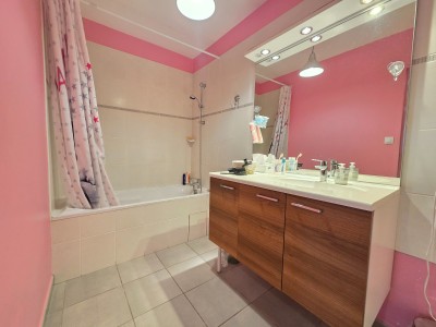 APPARTEMENT T4 A VENDRE - ST ETIENNE MONTAUD - 79 m2 - 90�000�&euro;