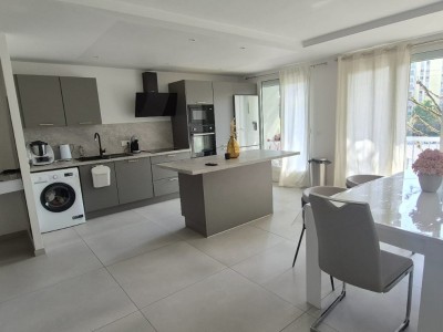 APPARTEMENT T4 A VENDRE - ST ETIENNE MONTAUD - 80 m2 - 139 000 &euro;