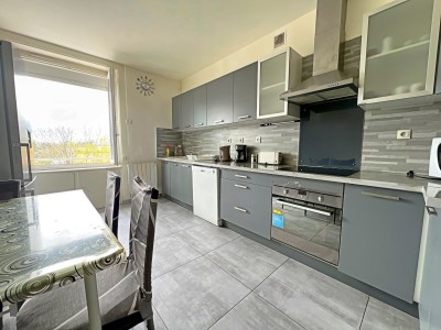 APPARTEMENT T4 A VENDRE - ST ETIENNE MONTHIEU - 96.81 m2 - 95000€