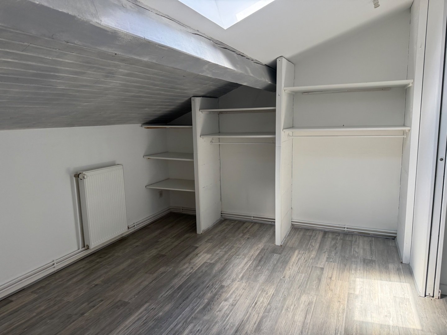 Appartement avec terrasse et garage - ST JEAN BONNEFONDS - 92 m2 - 160�000�&euro;