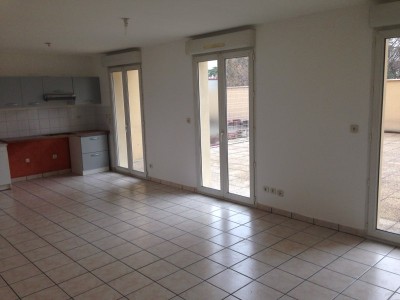 APPARTEMENT T4 A VENDRE - ST JUST ST RAMBERT SAINT JUST - 81.81 m2 - 215 000 €