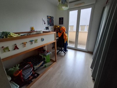 APPARTEMENT T4 A VENDRE - ST JUST ST RAMBERT SAINT JUST - 81.81 m2 - 215 000 €