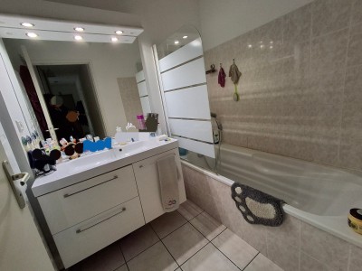 APPARTEMENT T4 A VENDRE - ST JUST ST RAMBERT SAINT JUST - 81.81 m2 - 215 000 €