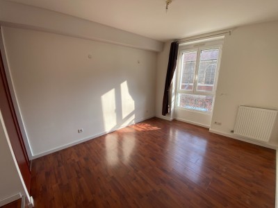 APPARTEMENT T5 - ST ETIENNE CENTRE VILLE - 106.7 m2 - LOUÉ